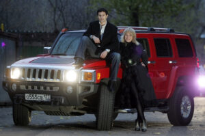 Антон и Виктория Макарские, автомобиль "Хаммер".