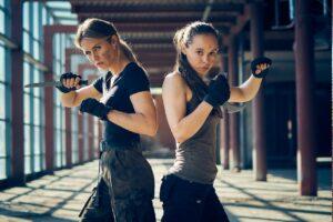 Каскадёр Ольга Ерофеевская с актрисой на съёмках фильма